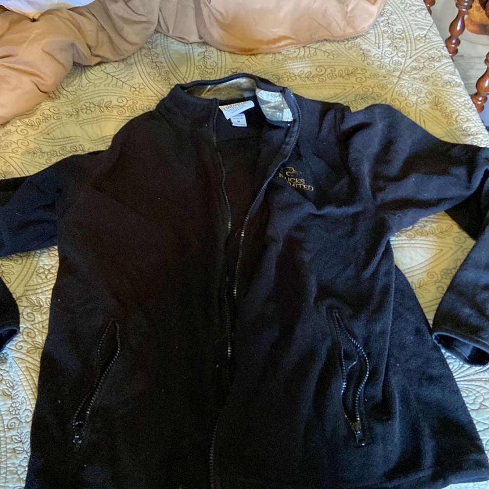 Ducks Unlimited size medium zip up jacket